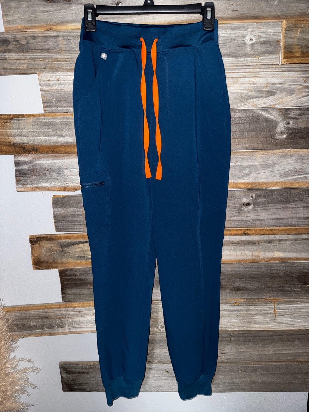 Figs-women’s Zamora jogger scrub pants- blue- XS